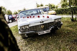 Chrysler Imperial z 1960r zabytkowy amerykański klasyk jedyny w Polsce.