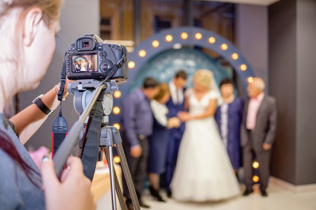 Czy kamera na weselu jest niezbędna?