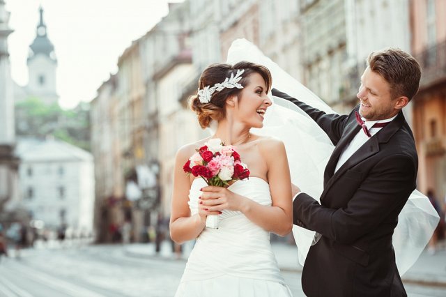 Jak zadbać o swoje ślubne fotografie?