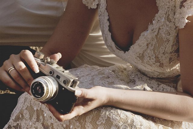 Wybór fotografa ślubnego oraz sesja ślubna podczas miesiąca miodowego