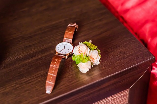 Zegarki Hugo Boss – idealne do sukni ślubnej