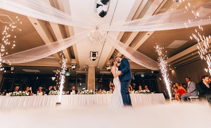 Jak powinien wyglądać i ile powinien trwać pierwszy taniec weselny?